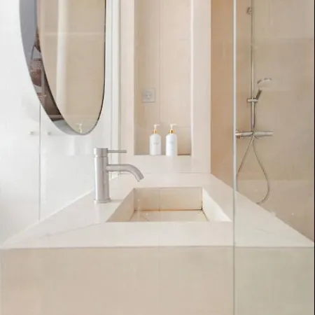 Elegant Tour Eiffel Appartement
