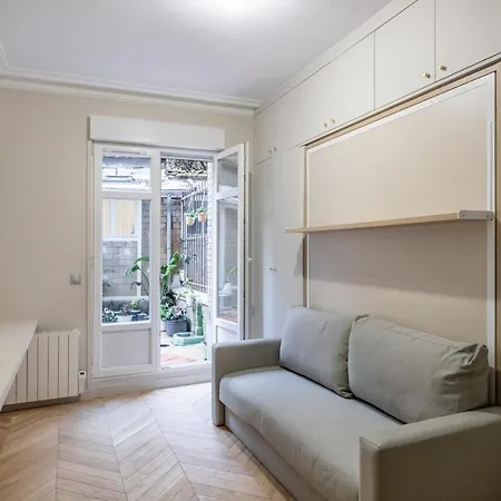 Elegant Tour Eiffel Apartament